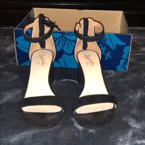 Seychelles Fury Black Suede block heel sandal